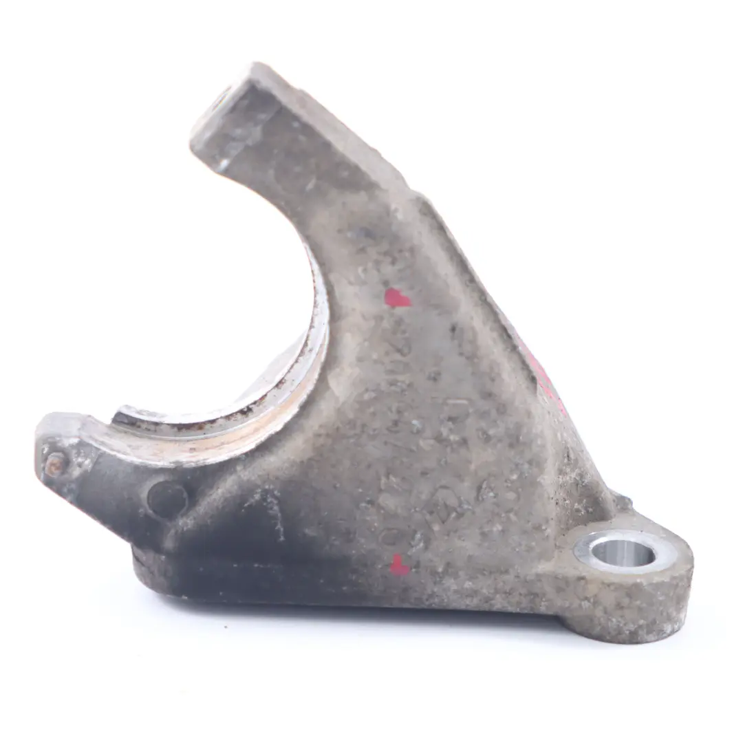 Renault Master III 2.3 DCi Driveshaft Support Bracket Mount Axle - SKU 8200904226 - Part number 8200904226