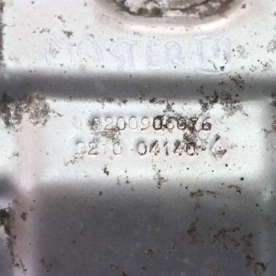 Plaque de protection du collecteur d'échappement pour Renault Master III à propos du numéro de pièce 8200906076 Renault Master III Plaque de protection du collecteur d'échappement - SKU 8200906076 - Numéro de pièce 8200906076