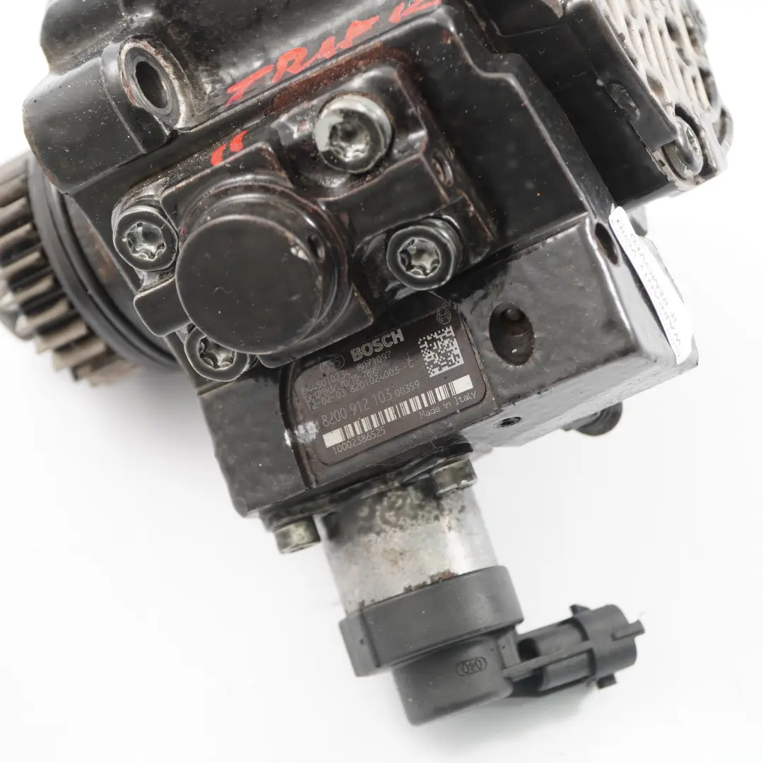 Inyector bomba combustible para Renault Trafic II 2.0 Master III 2.3 DCI con número de pieza 8200912103 Renault Trafic II 2.0 Master III 2.3 DCI Inyector bomba combustible - SKU 8200912103 - Número de pieza 8200912103