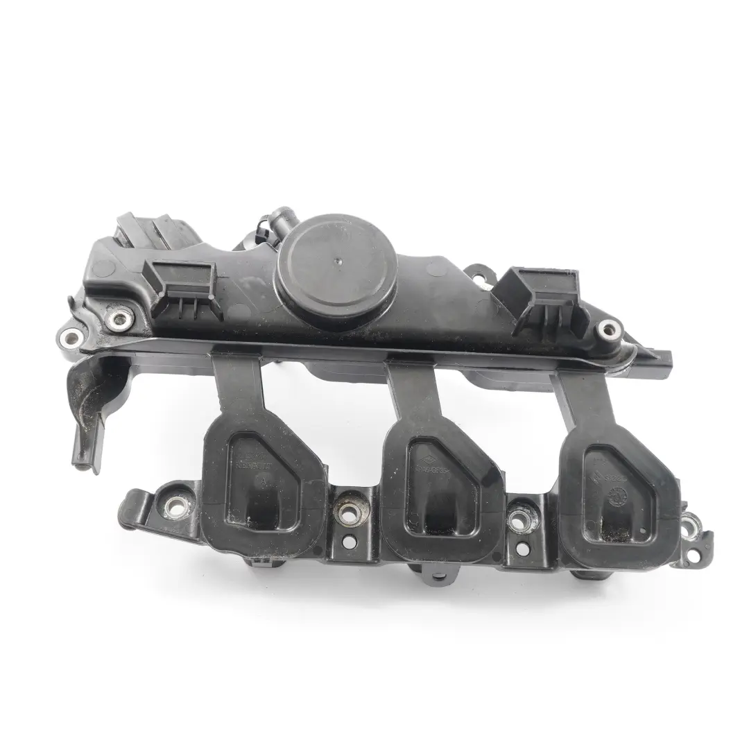 Intake Breather Manifold to Renault Trafic II 2.0 DCI Master III 2.3 Air with Part number 8200924262 Renault Trafic II 2.0 DCI Master III 2.3 Air Intake Breather Manifold - SKU 8200924262 - Part number 8200924262
