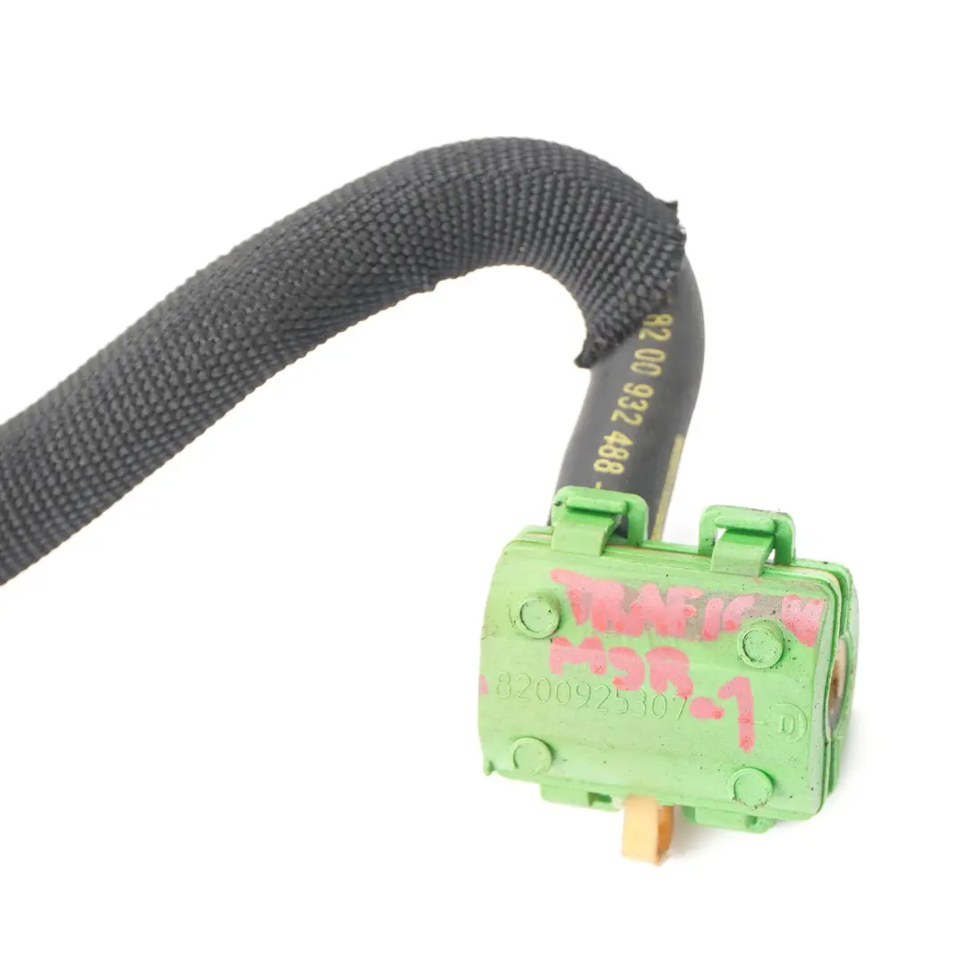 Traifc 2 Opel Vivaro A 2.0 Tuyau d'alimentation carburant pour Renault à propos du numéro de pièce 8200925307 Renault Traifc 2 Opel Vivaro A 2.0 Tuyau d'alimentation carburant - SKU 8200925307-1 - Numéro de pièce 8200925307