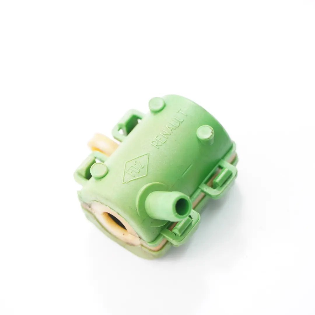 Connecteur tuyau carburant pour Renault Trafic II 2.0 DCI Master III 2.3 à propos du numéro de pièce 8200925307 Renault Trafic II 2.0 DCI Master III 2.3 Connecteur tuyau carburant - SKU 8200925307 - Numéro de pièce 8200925307