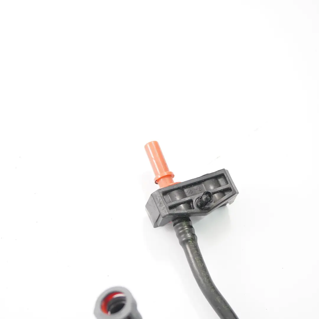 Tubo flessibile linea carburante per Renault Trafic II Vivaro A 2.0 DCI con numero di parte 8200950286 Renault Trafic II Vivaro A 2.0 DCI Tubo flessibile linea carburante - SKU 8200950286 - Numero di parte 8200950286