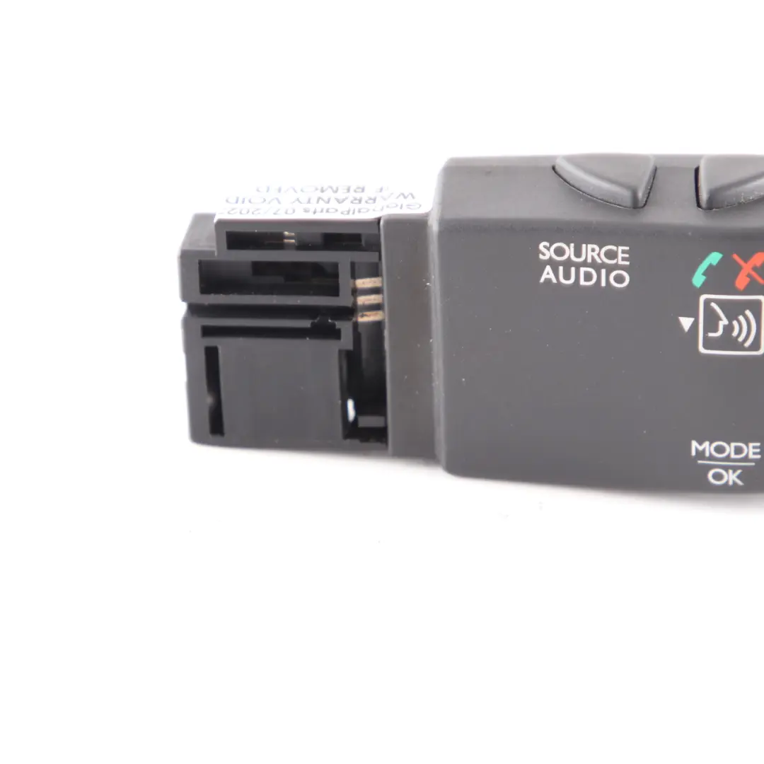 Radio Volume Control Stalk Switch Arm Unit to Renault Trafic with Part number 8200950420 Renault Trafic Radio Volume Control Stalk Switch Arm Unit - SKU 8200950420 - Part number 8200950420