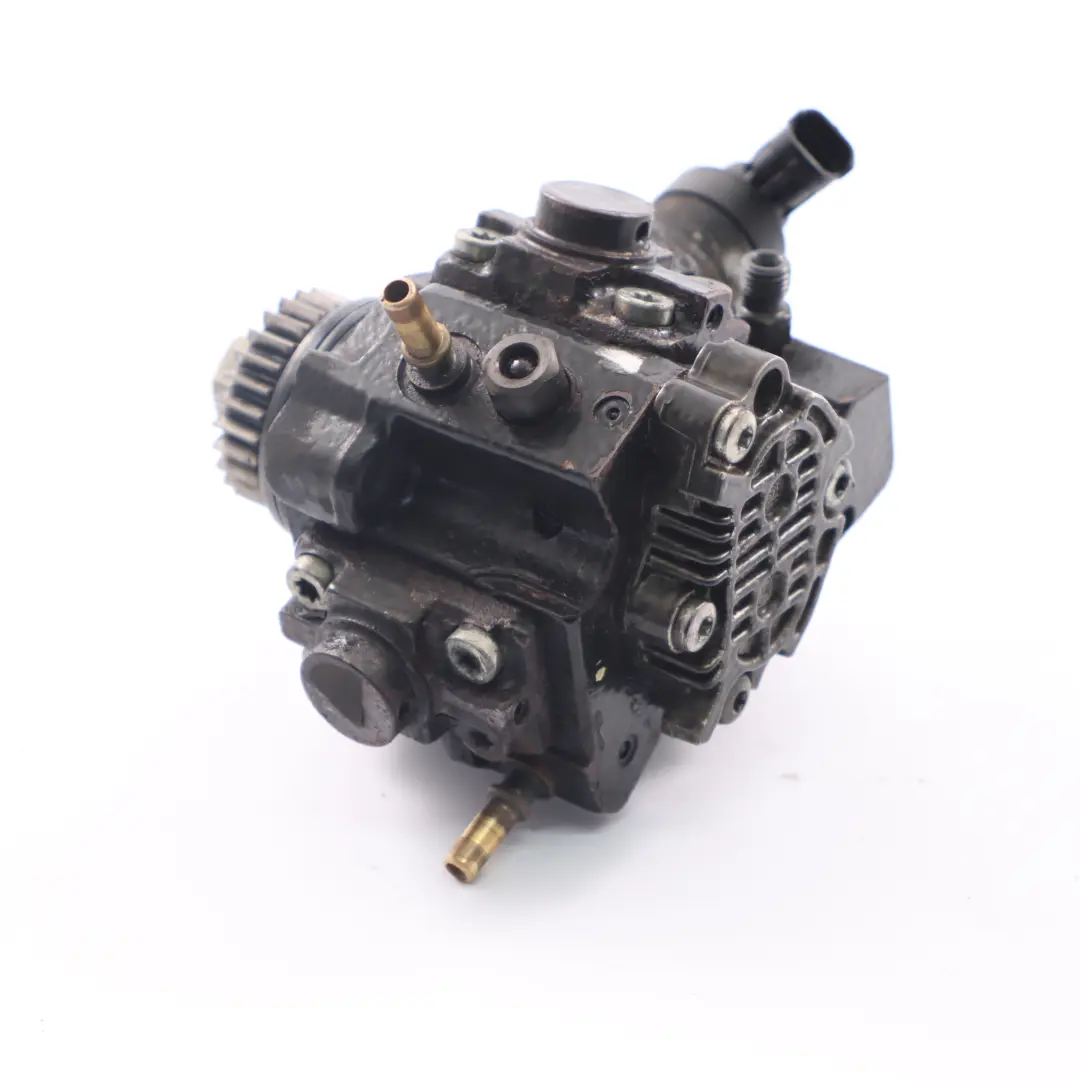 Pompa carburante iniezione ad alta pressione per Renault Trafic II Vivaro A 2.0 DCi con numero di parte 8200950493 Renault Trafic II Vivaro A 2.0 DCi Pompa carburante iniezione ad alta pressione - SKU 8200950493 - Numero di parte 8200950493