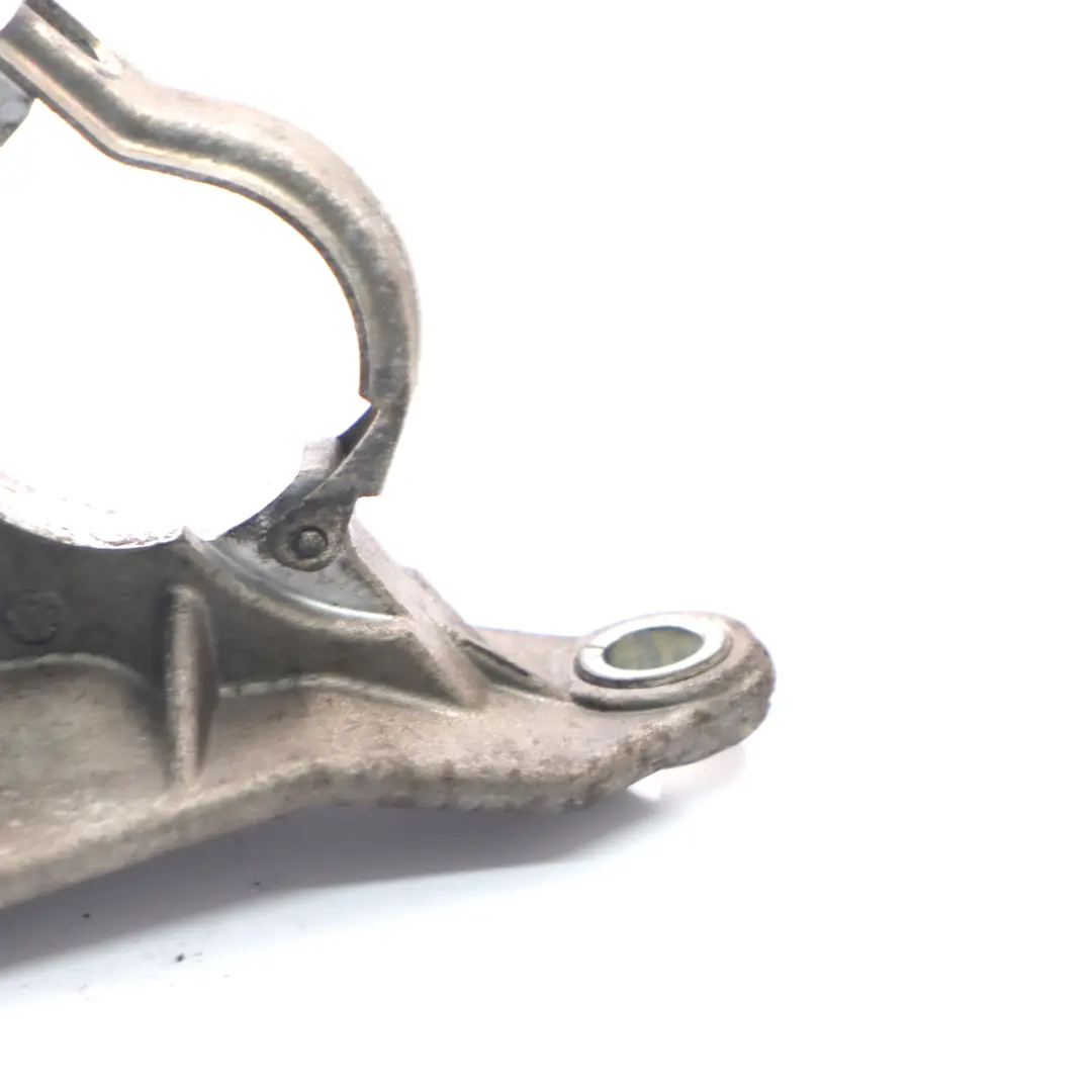  Support d'arbre transmission Renault Scenic III 1.5 dCi Support droit - SKU 8200974845 - Numéro de pièce 8200974845