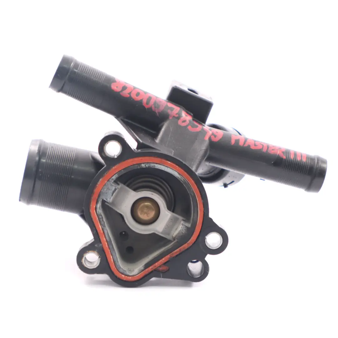 Alloggiamento termostato per Renault Master III Opel Movano B 2.3 DCI con numero di parte 8200978549 Renault Master III Opel Movano B 2.3 DCI Alloggiamento termostato - SKU 8200978549 - Numero di parte 8200978549