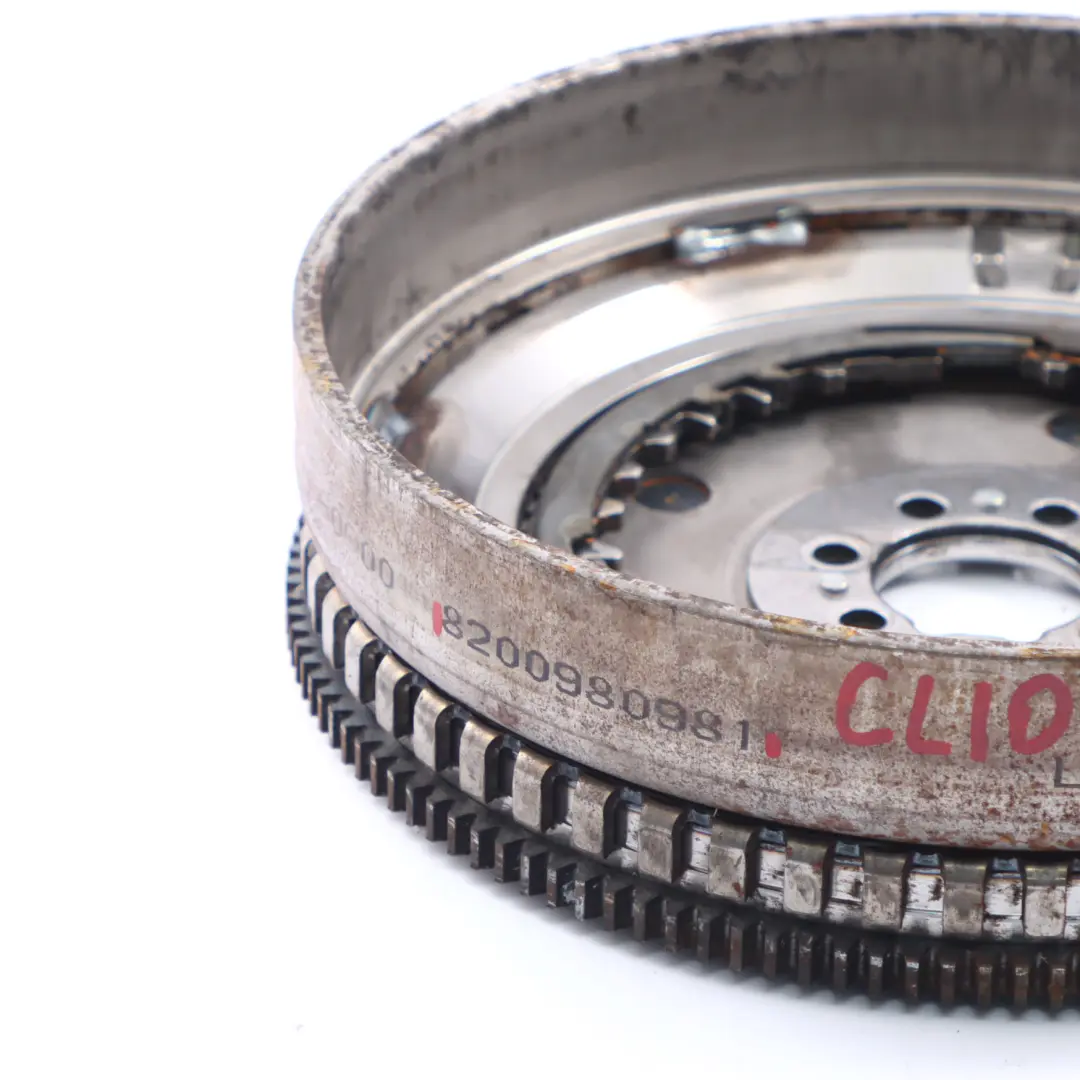 Dacia Duster 1.5 DCi Volano per Renault Clio IV Megane III con numero di parte 8200980981 Renault Clio IV Megane III Dacia Duster 1.5 DCi Volano - SKU 8200980981 - Numero di parte 8200980981