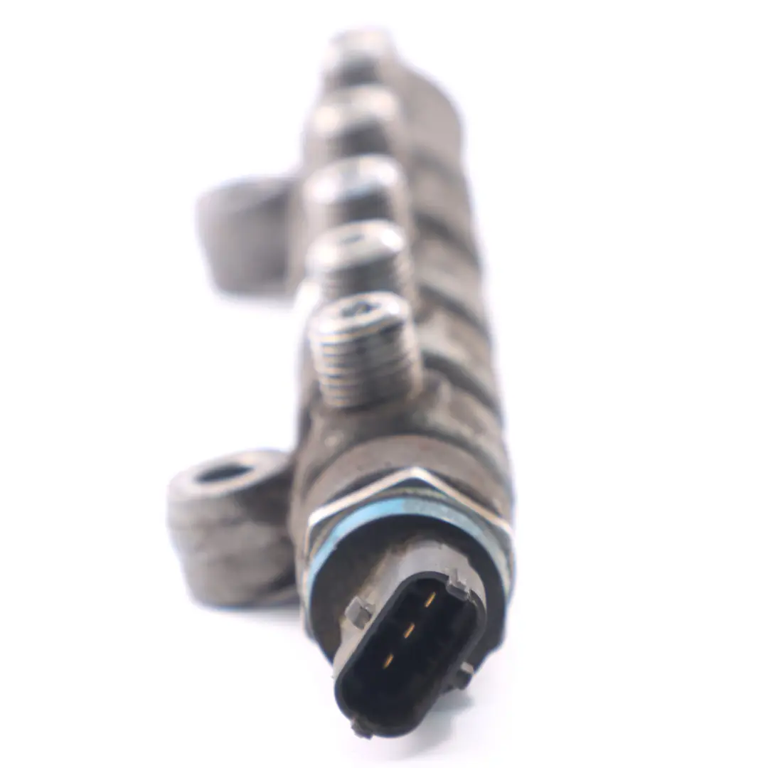 Renault Master 2 Opel Movano A 2.5 DCI CDTI Rail d'injection - SKU 8201003197 - Numéro de pièce 8201003197