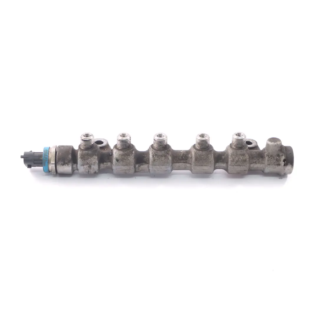 Renault Master 2 Opel Movano A 2.5 DCI CDTI Rail d'injection - SKU 8201003197 - Numéro de pièce 8201003197