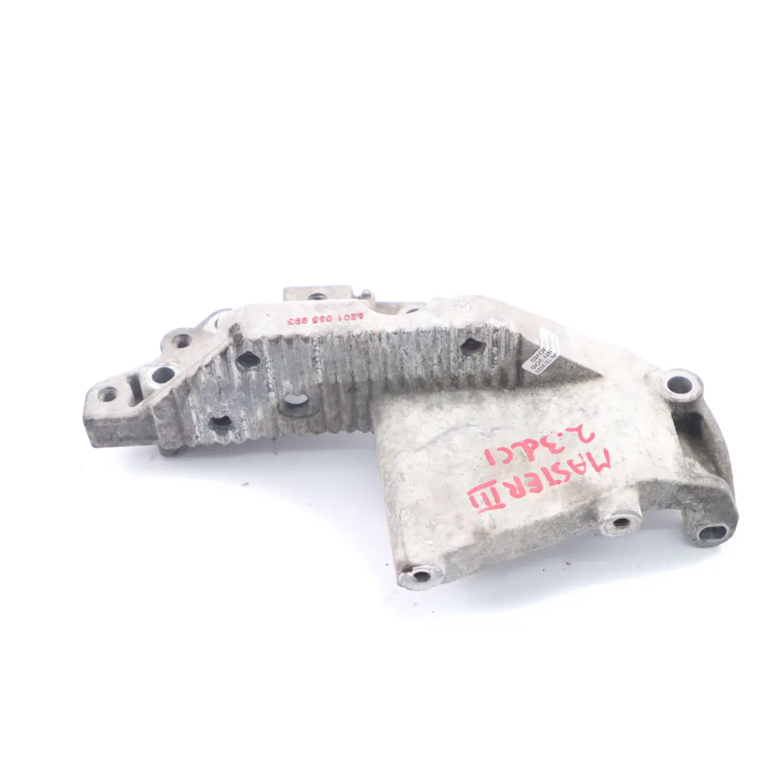 Supporto motore Staffa di montaggio per Renault Master III 2.3 DCi Diesel con numero di parte 8201055993 Renault Master III 2.3 DCi Diesel Supporto motore Staffa di montaggio - SKU 8201055993 - Numero di parte 8201055993