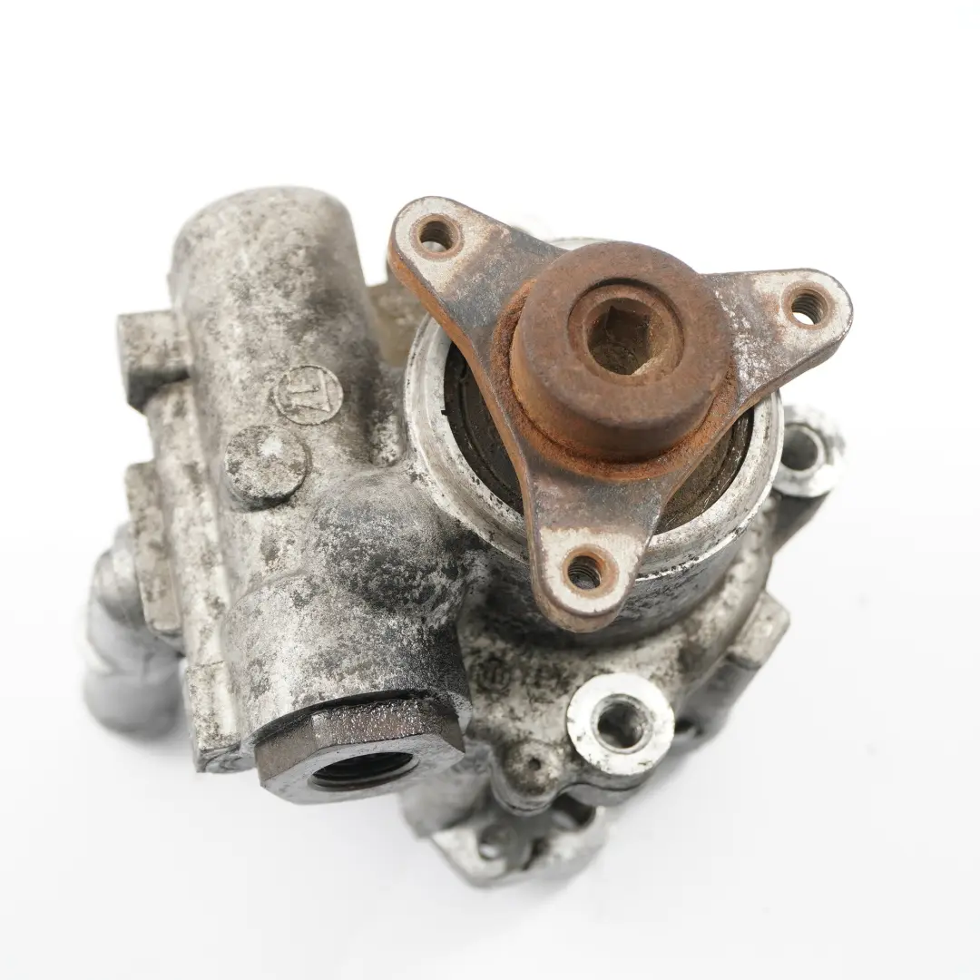 Pompe de direction assistée pour Renault Master II Opel Movano A DCI à propos du numéro de pièce 8201183788 Renault Master II Opel Movano A DCI Pompe de direction assistée - SKU 8201183788 - Numéro de pièce 8201183788