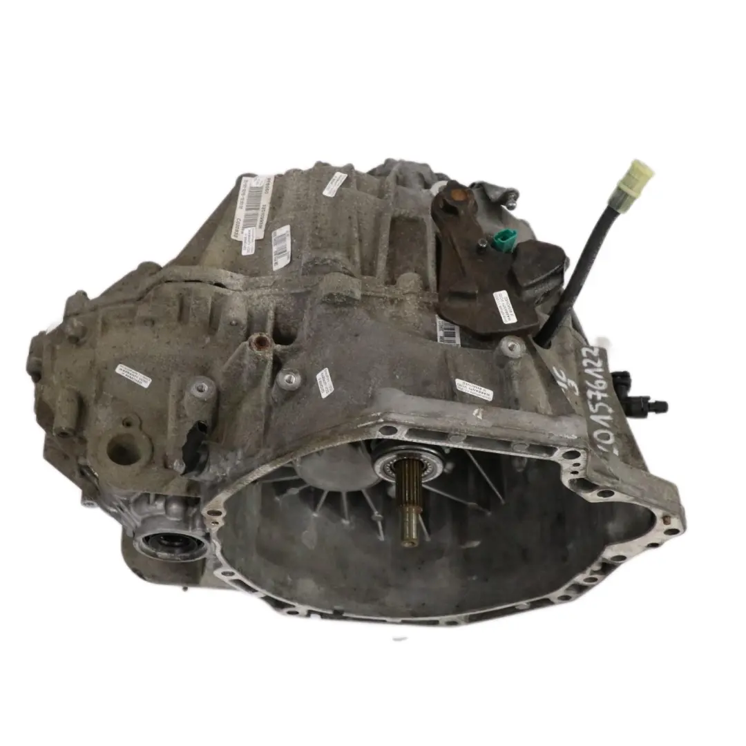Manual Gearbox Vauxhall Vivaro B Renault Trafic III 6 Speed PF6050 BVM6 WARRANTY - SKU 8201576122 - Part number 8201576122