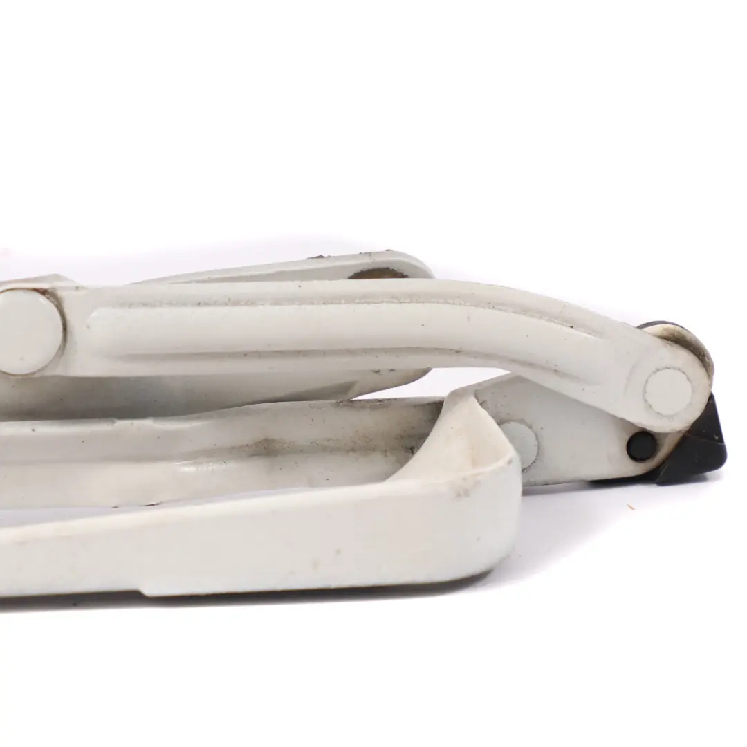 Boulon de réglage de charnière de capot droit pour BMW E38 à propos du numéro de pièce 8203272 BMW E38 Boulon de réglage de charnière de capot droit - SKU 8203272 - Numéro de pièce 8203272