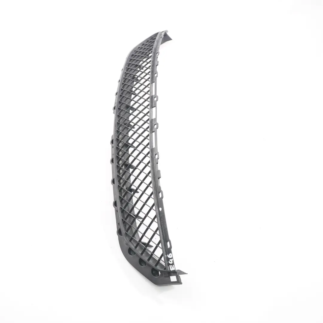 Kratka Zderzaka Przedniego Grill do BMW E46 o numerze 8204363 BMW E46 Kratka Zderzaka Przedniego Grill - SKU 8204363 - Numer Części 8204363
