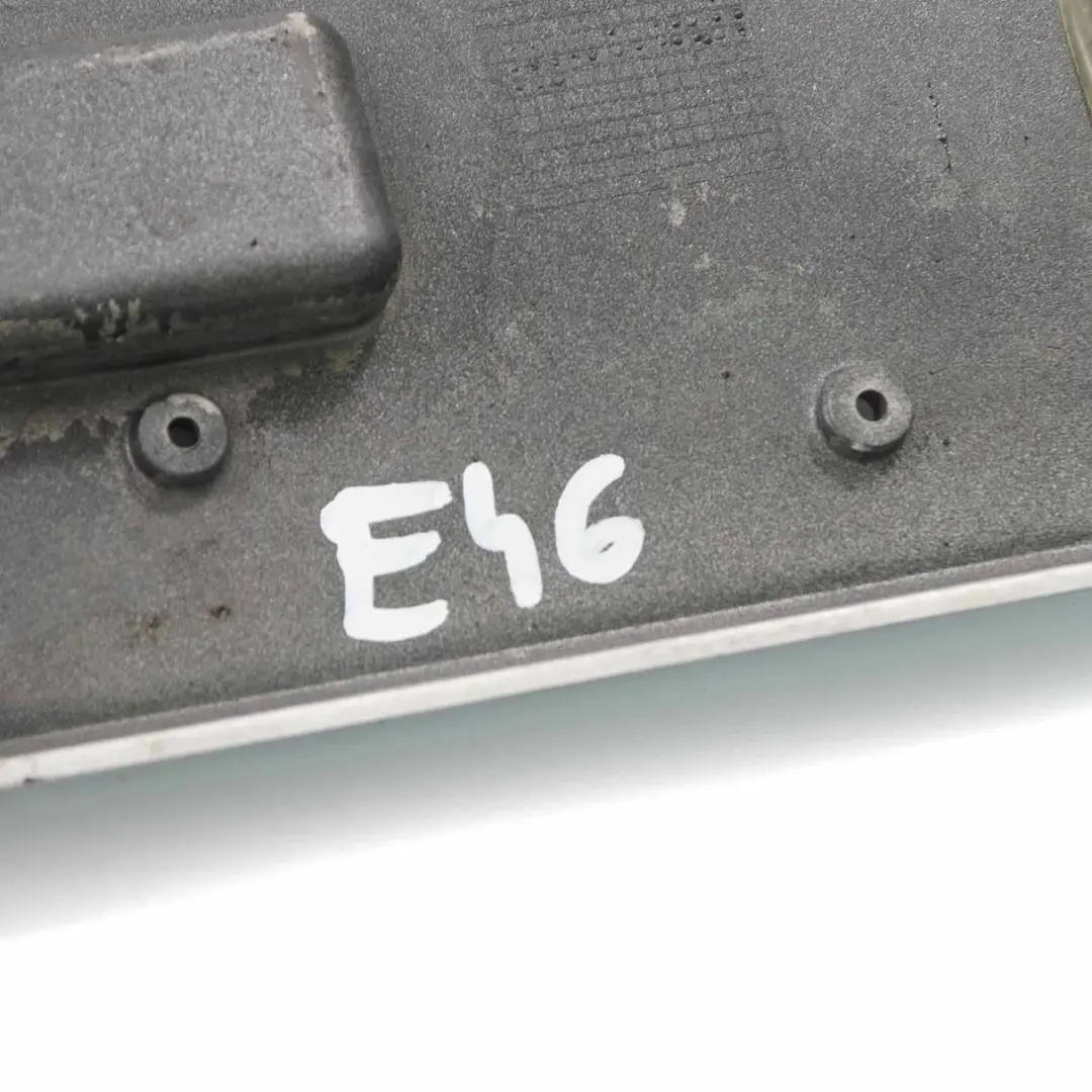 BMW E46 Support de plaque d'immatriculation pare-chocs avant Titansilber - 354 - SKU 8204367-TS - Numéro de pièce 8204367