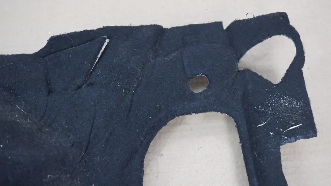 Izolacja wygłuszenie osłona koła lewy tył do BMW E46 o numerze 51488208363 BMW E46 Izolacja wygłuszenie osłona koła lewy tył - SKU 8208363 - Numer Części 51488208363