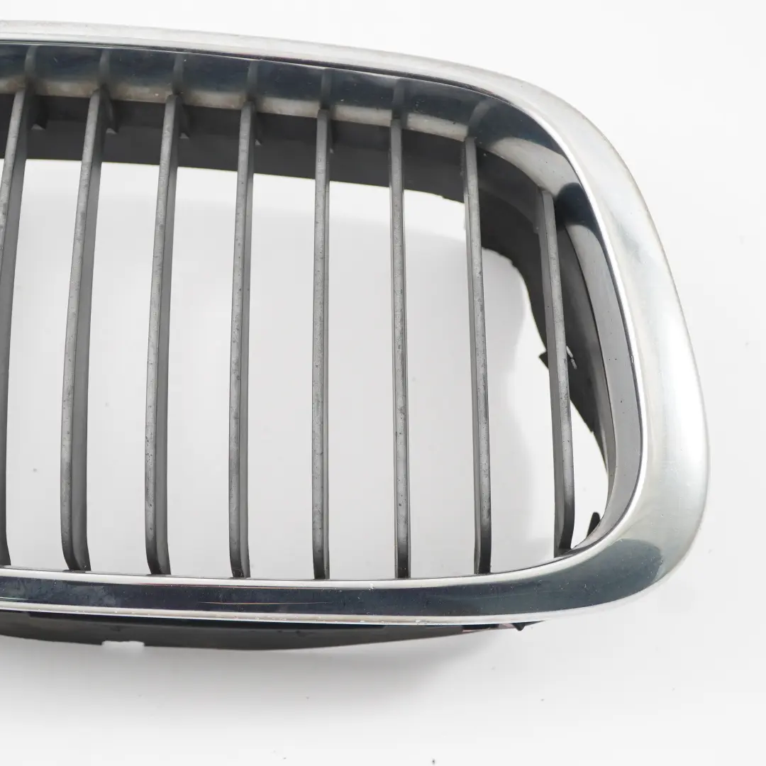 Front Bumper Centre Grille Right O/S Chrome to BMW 3 Series E46 with Part number 8208490 BMW 3 Series E46 Front Bumper Centre Grille Right O/S Chrome - SKU 8208490 - Part number 8208490