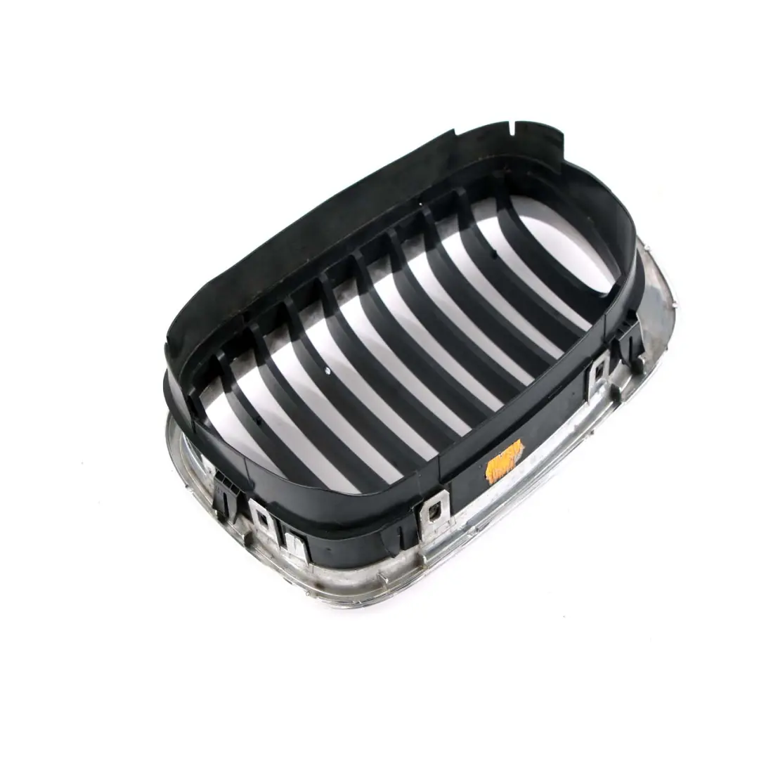 Coupé Frame Front Right O/S Cover Chrome to BMW E46 Convertible with Part number 8208686 BMW E46 Convertible Coupé Frame Front Right O/S Cover Chrome - SKU 8208686 - Part number 8208686