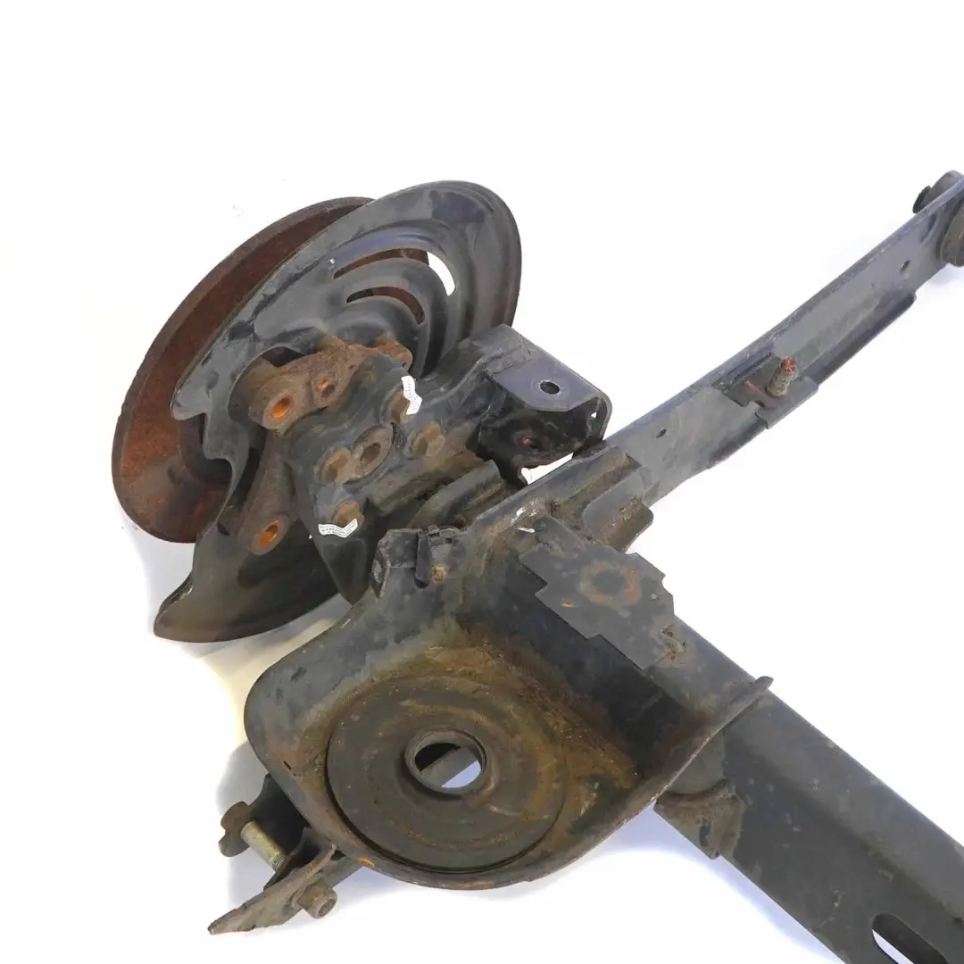  Essieu arrière Renault Trafic 2 Opel Vivaro A support suspension - SKU 820937818 - Numéro de pièce 820937818