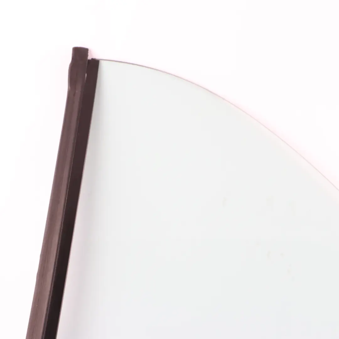 Vetro Quarto Finestrino Posteriore Verde Sinistro AS2 per BMW E46 Cabrio con numero di parte 8209423 BMW E46 Cabrio Vetro Quarto Finestrino Posteriore Verde Sinistro AS2 - SKU 8209423-1 - Numero di parte 8209423