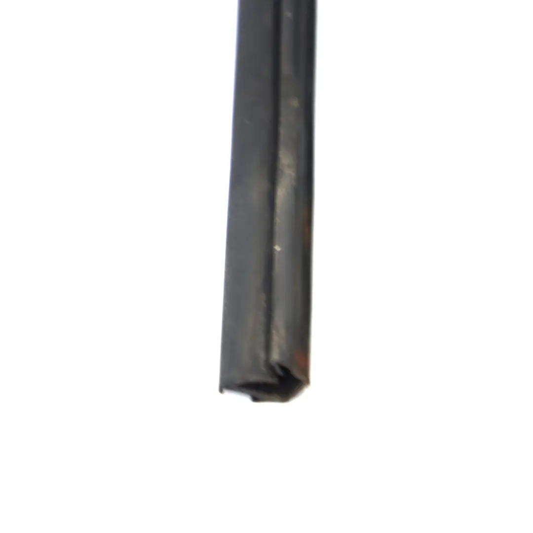 Window Gasket Seal Door Front Left N/S Guide to Kia Ceed with Part number 821101H000EQ Kia Ceed Window Gasket Seal Door Front Left N/S Guide - SKU 821101H000EQ - Part number 821101H000EQ