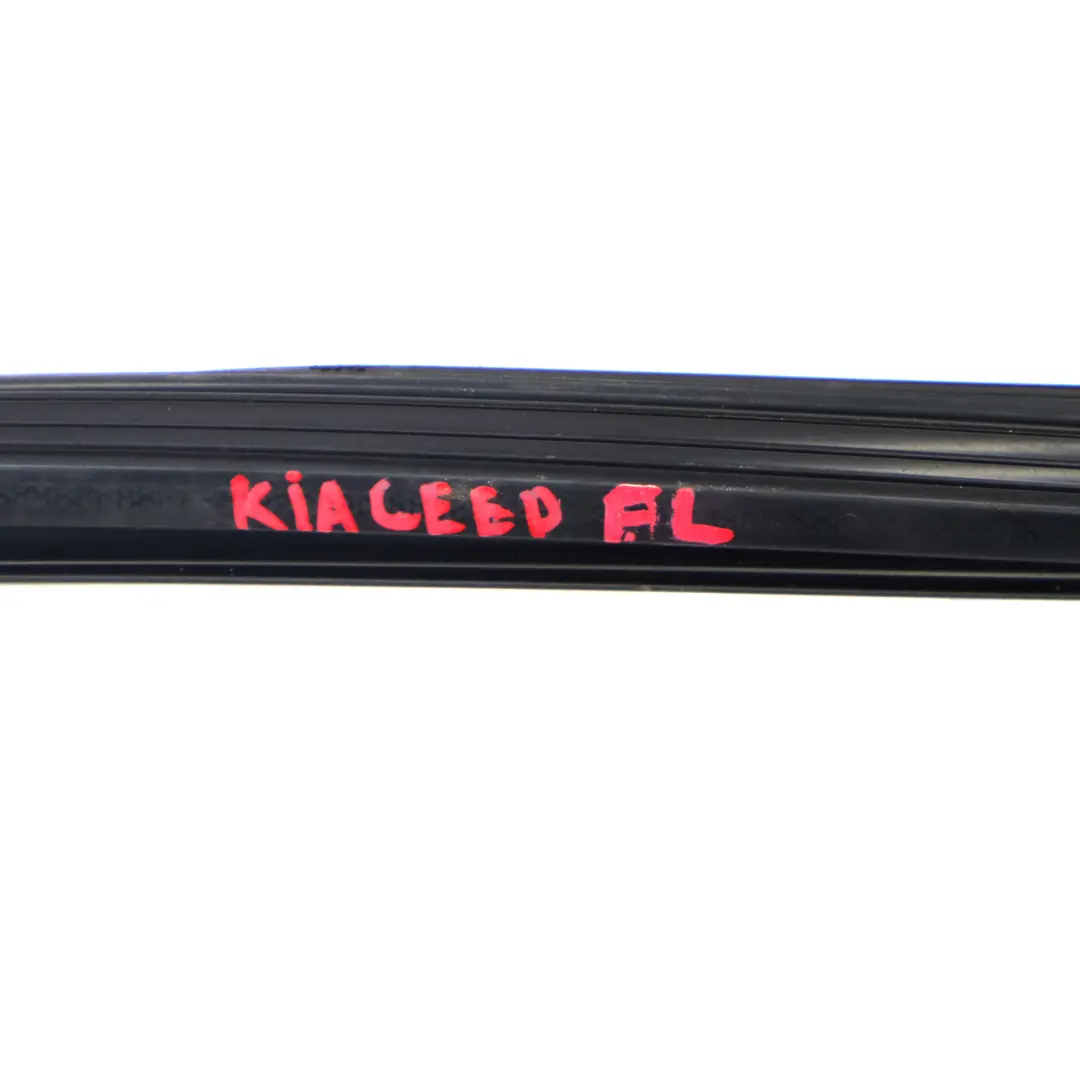 Window Gasket Seal Door Front Left N/S Guide to Kia Ceed with Part number 821101H000EQ Kia Ceed Window Gasket Seal Door Front Left N/S Guide - SKU 821101H000EQ - Part number 821101H000EQ