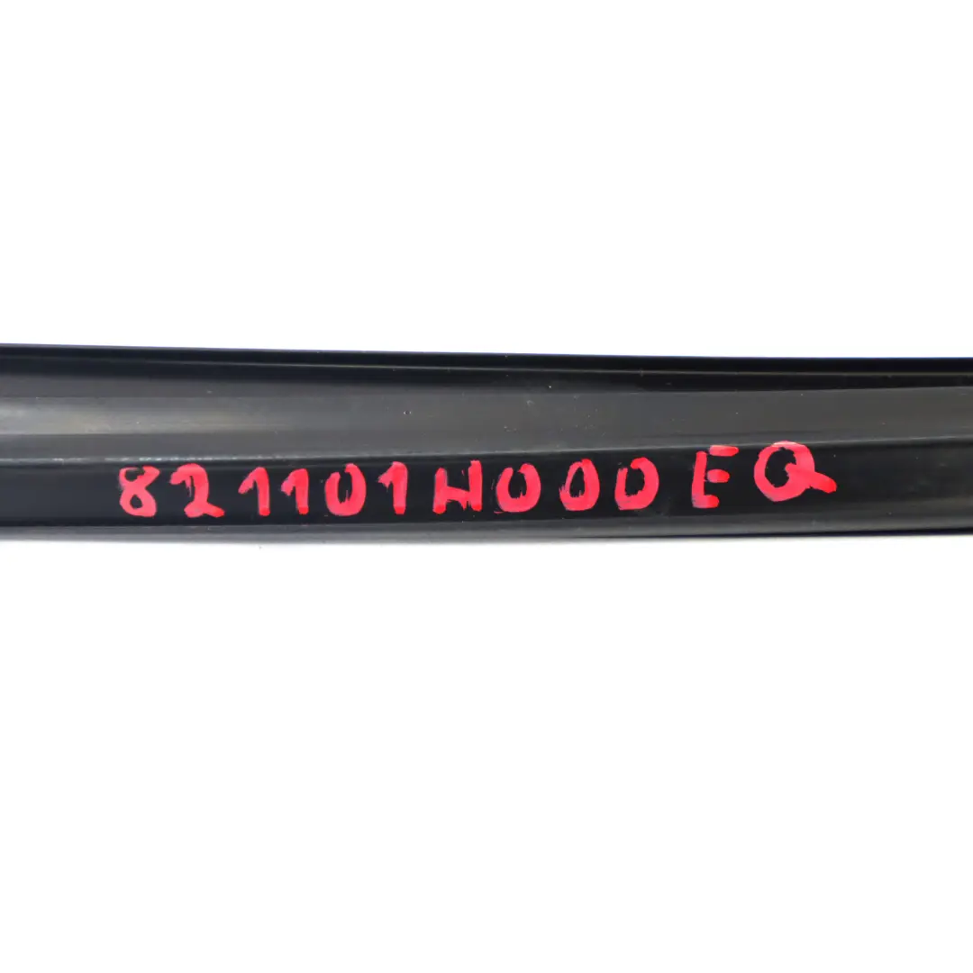 Guarnizione Finestra Porta Anteriore Sinistra per Kia Ceed con numero di parte 821101H000EQ Kia Ceed Guarnizione Finestra Porta Anteriore Sinistra - SKU 821101H000EQ - Numero di parte 821101H000EQ