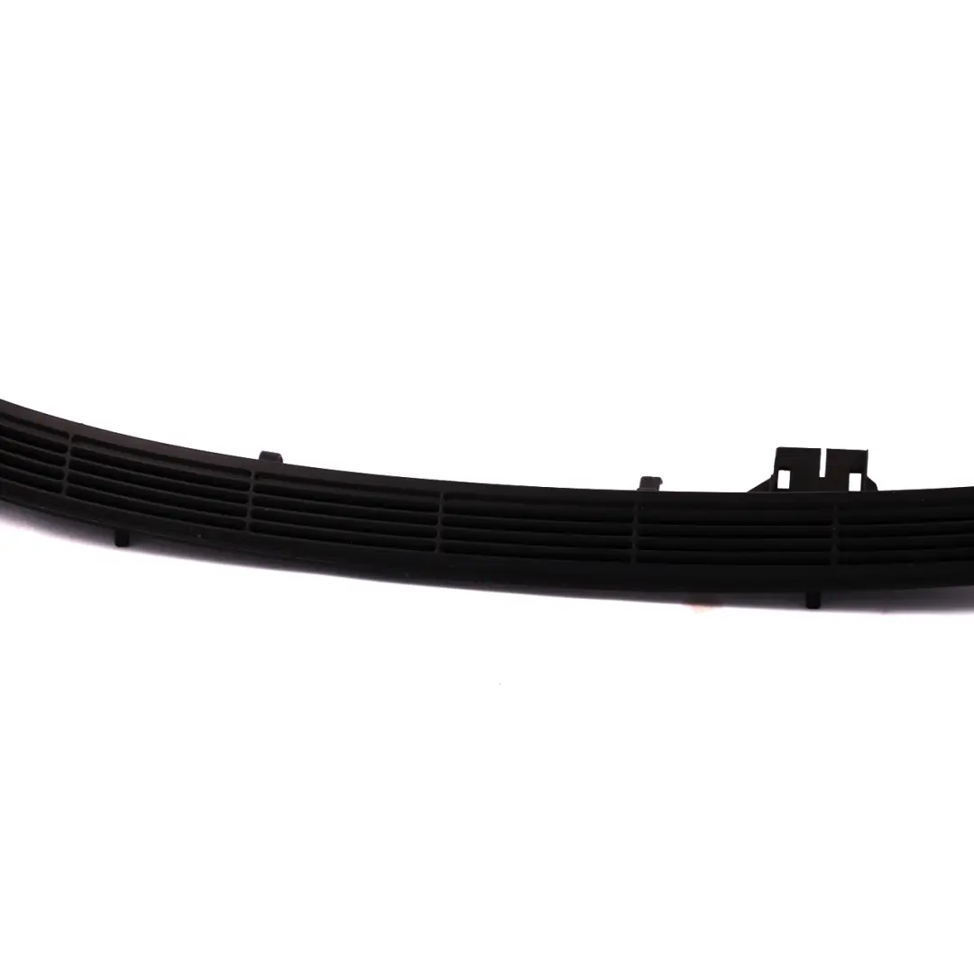 Berline Tronc Grille D'Aeration Rayon Inferieur Noir 8203763 BMW 3 E46 - SKU 8213963 - Numéro de pièce 8213963