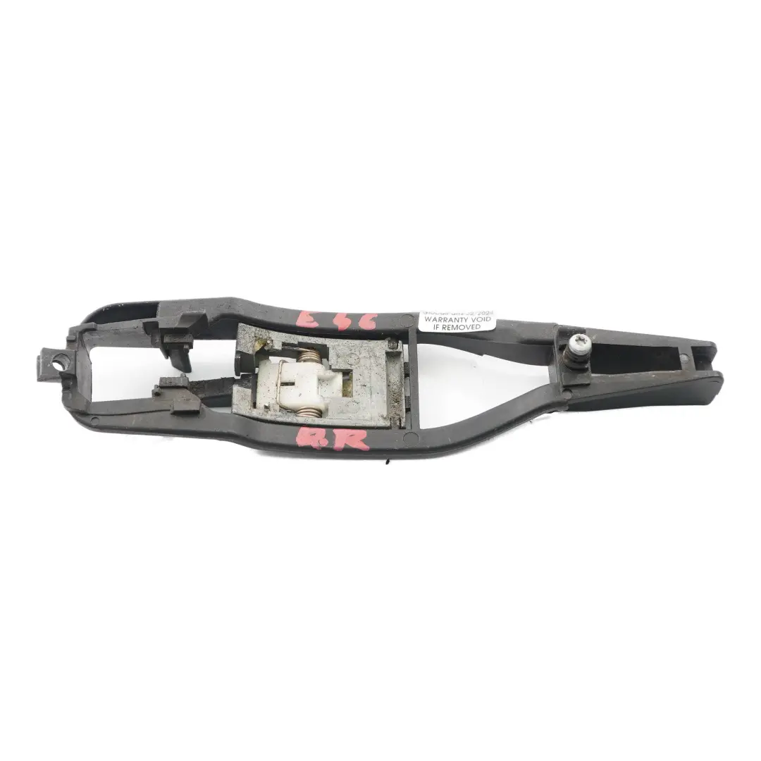 Maniglia Porta Base Anteriore Posteriore Destra Cuscinetto per BMW E46 con numero di parte 8216122 BMW E46 Maniglia Porta Base Anteriore Posteriore Destra Cuscinetto - SKU 8216122 - Numero di parte 8216122