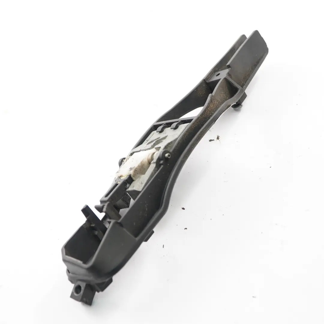 Puerta Manija Base Delantera Trasera Derecha Soporte Cojinete para BMW E46 con número de pieza 8216122 BMW E46 Puerta Manija Base Delantera Trasera Derecha Soporte Cojinete - SKU 8216122 - Número de pieza 8216122