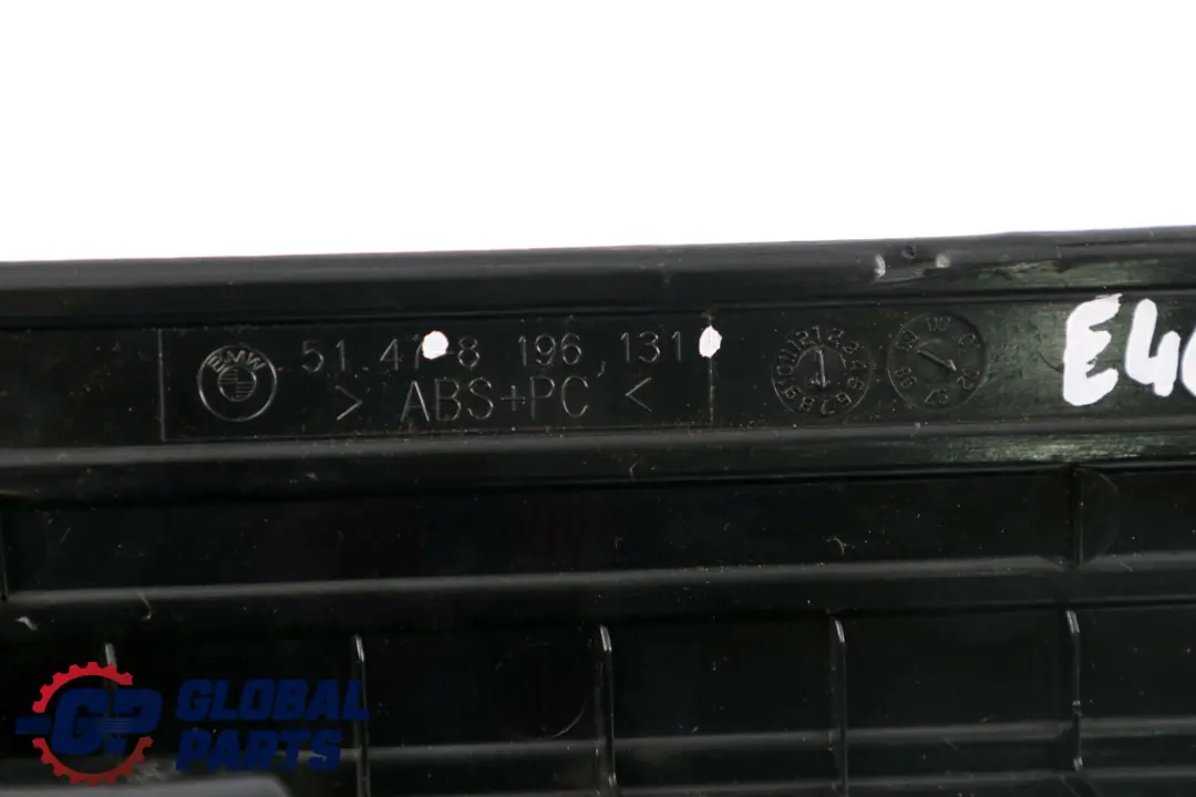 Couverture Entree Arriere Gauche 8196131 pour BMW 3 Serie E46 à propos du numéro de pièce 8219191 BMW 3 Serie E46 Couverture Entree Arriere Gauche 8196131 - SKU 8219191 - Numéro de pièce 8219191