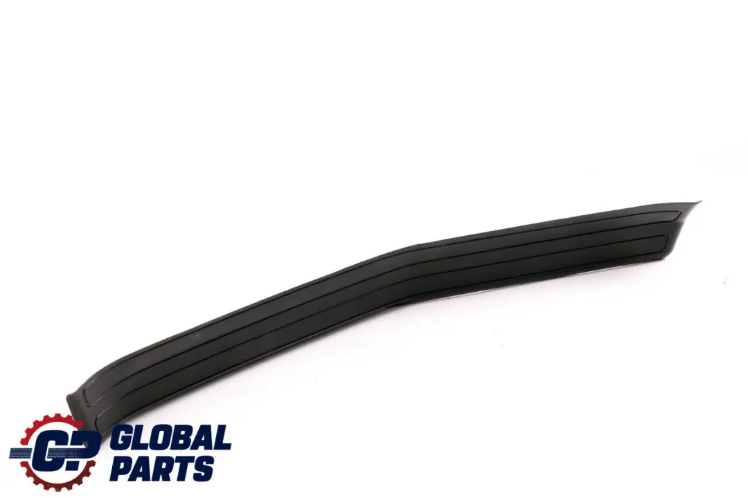 Listwa wejściowa tył prawy czarny do BMW E46 o numerze 8219192 BMW E46 Listwa wejściowa tył prawy czarny - SKU 8219192 - Numer Części 8219192