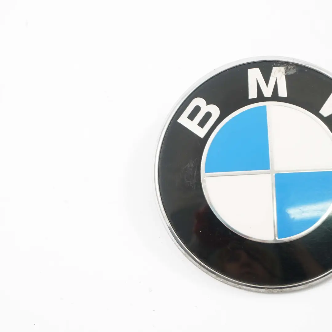 Emblema Bagagliaio BMW E90 F22 F30 F31 F32 F33 Placca Stivale Badge 74MM per con numero di parte 8219237 Emblema Bagagliaio BMW E90 F22 F30 F31 F32 F33 Placca Stivale Badge 74MM - SKU 8219237-1 - Numero di parte 8219237