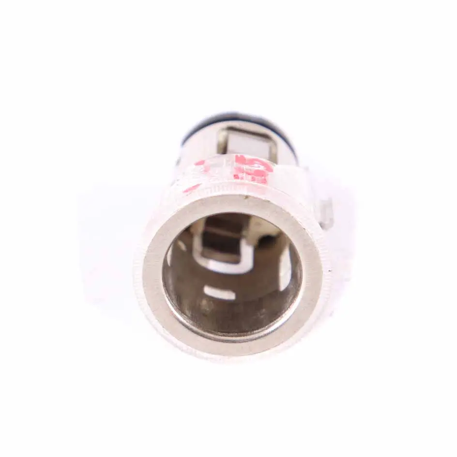 BMW E81 E87 E60 E61 F10 F20 F30 Enchufe del encendedor - SKU 8222182 - Número de pieza 8222182