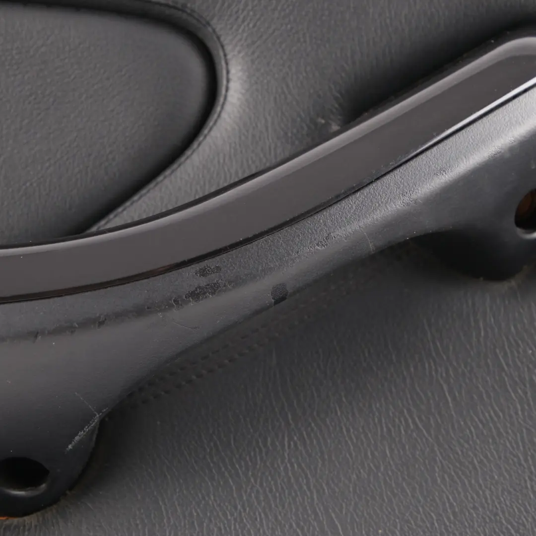 Reihe E46 Coupe Cabrio Türverkleidung Vorn Links Leder Montana Schwarz für BMW 3 mit Teilenummer 8224077 BMW 3 Reihe E46 Coupe Cabrio Türverkleidung Vorn Links Leder Montana Schwarz - SKU 8224077 - Teilenummer 8224077