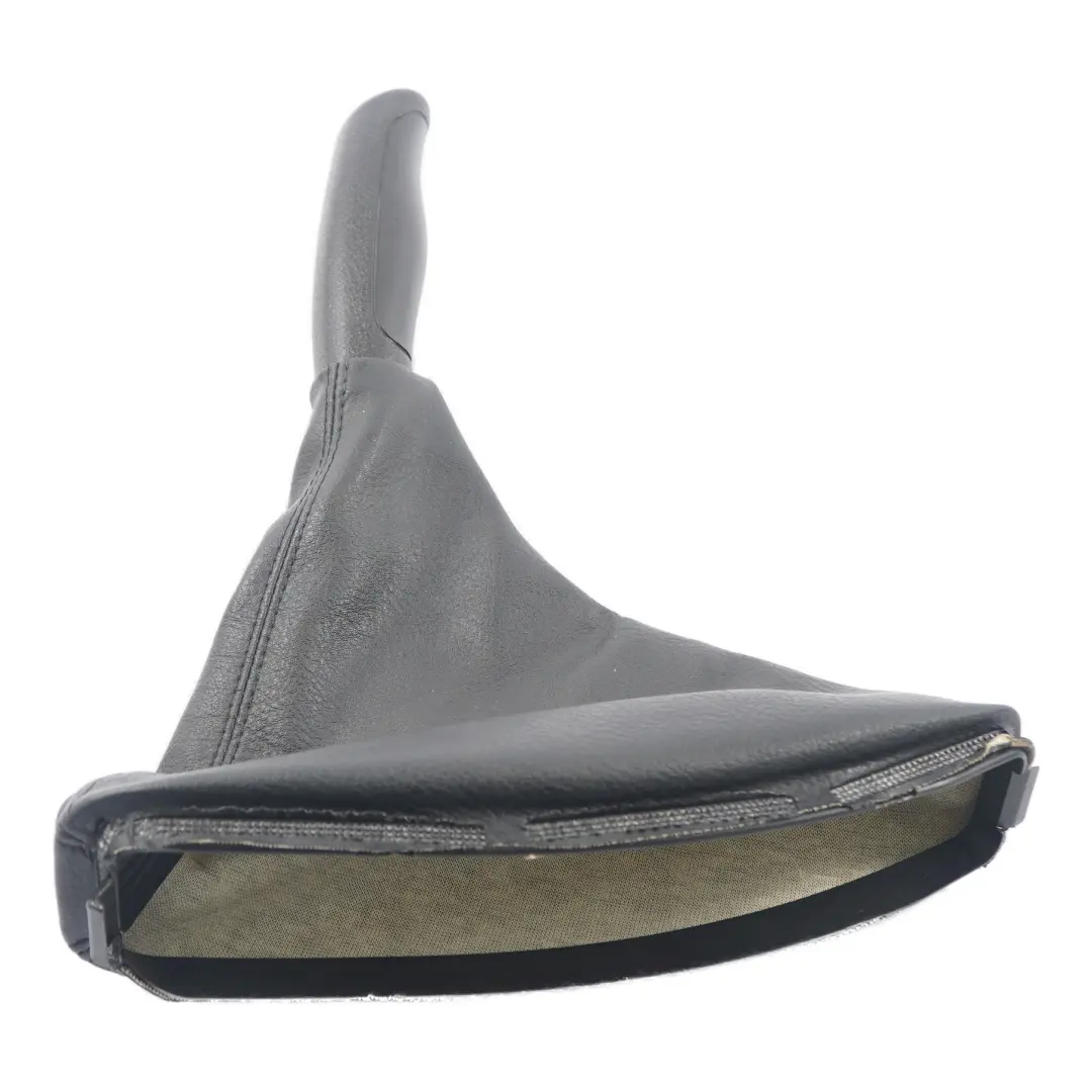 Copertura leva freno a mano in pelle pannello nero per BMW E46 con numero di parte 8227928 BMW E46 Copertura leva freno a mano in pelle pannello nero - SKU 8227928 - Numero di parte 8227928