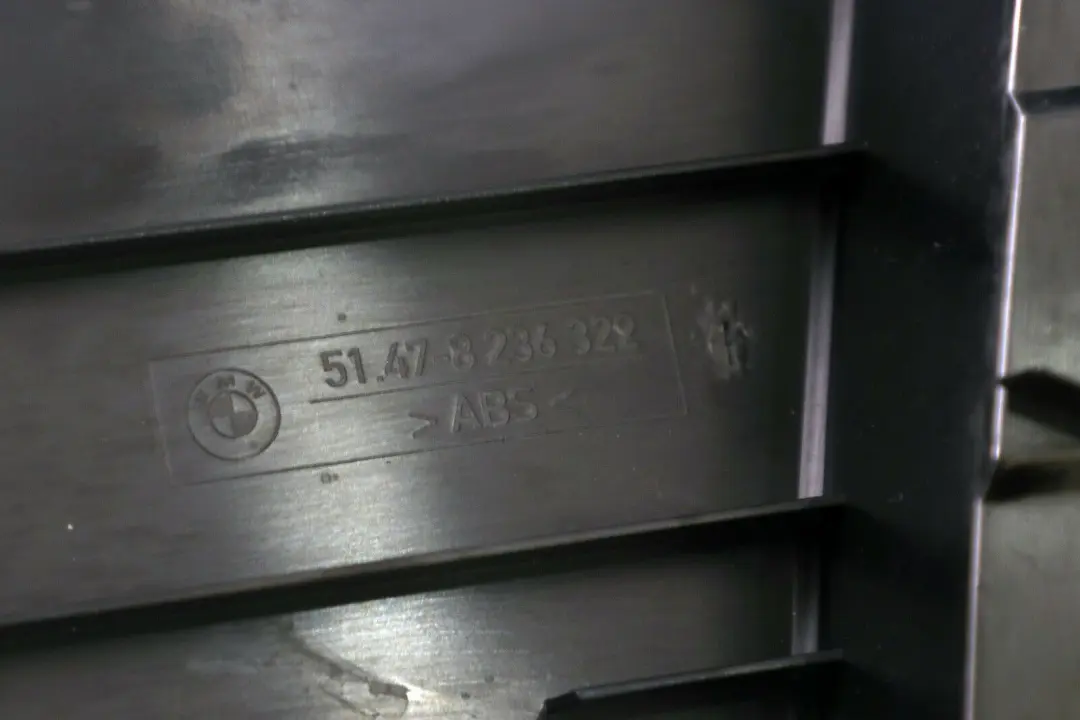 BMW E65 E66 Osłona Plastik Obudowa Bagażnika Prawa - SKU 8236322 - Numer Części 8236322