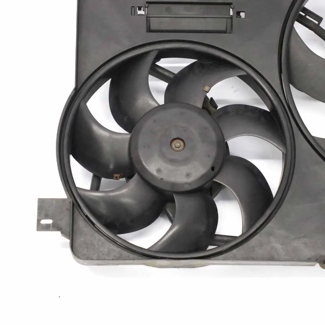 Land Rover Freelander 2 2.2 Diesel Moteur Radiateur Ventilateur - SKU 8240515 - Numéro de pièce 8240515