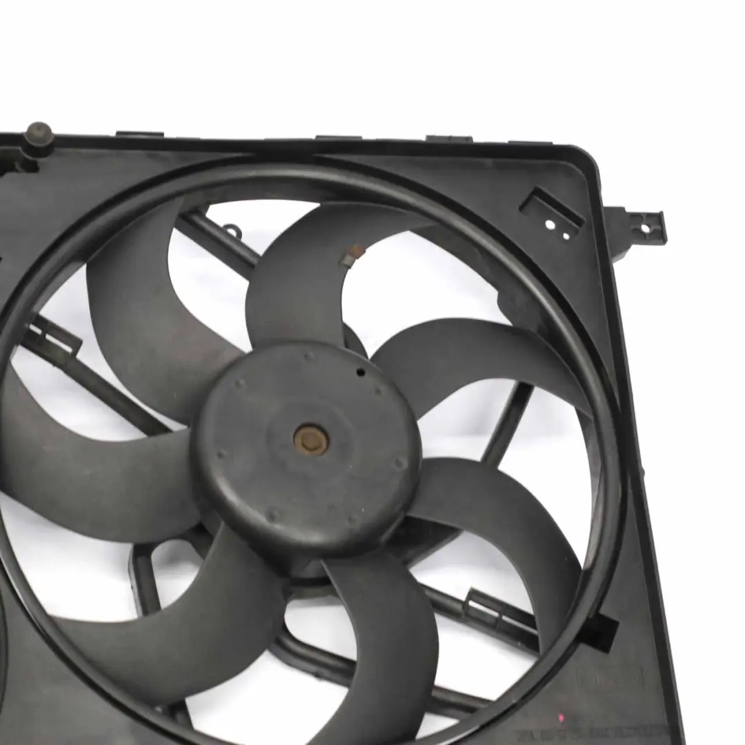 Land Rover Freelander 2 2.2 Diesel Moteur Radiateur Ventilateur - SKU 8240515 - Numéro de pièce 8240515