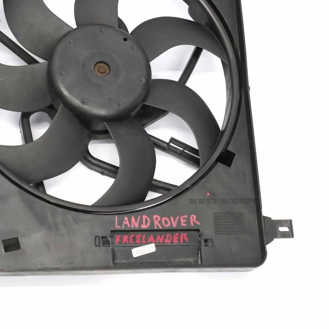 Moteur Radiateur Ventilateur pour Land Rover Freelander 2 2.2 Diesel à propos du numéro de pièce 8240515 Land Rover Freelander 2 2.2 Diesel Moteur Radiateur Ventilateur - SKU 8240515 - Numéro de pièce 8240515