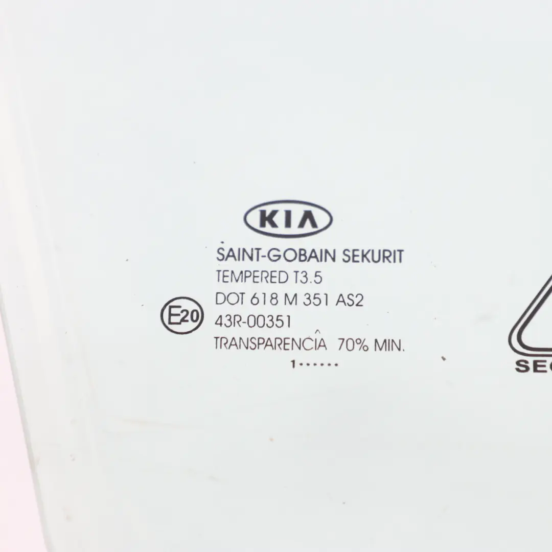 Door Window Glass Front Right O/S Green Glazing AS2 to Kia Ceed with Part number 824211H020 Kia Ceed Door Window Glass Front Right O/S Green Glazing AS2 - SKU 824211H020 - Part number 824211H020