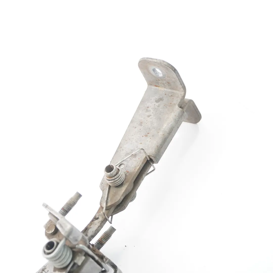 Charnière de porte Renault Trafic III Arrière Gauche Droite pour à propos du numéro de pièce 824302173R Charnière de porte Renault Trafic III Arrière Gauche Droite - SKU 824302173R - Numéro de pièce 824302173R