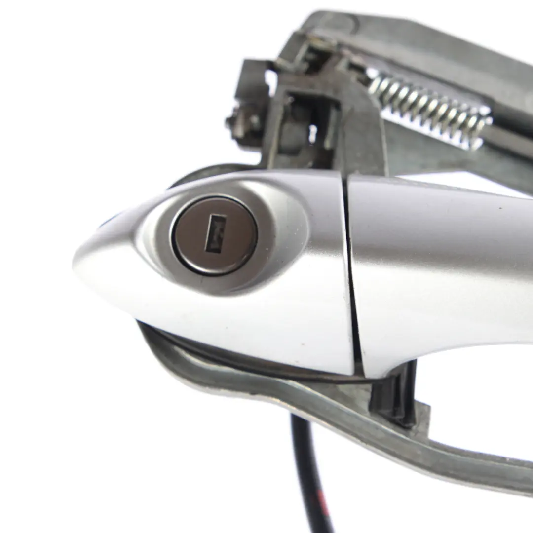 Handle Door Front Right Outside Carrier O/S Titansilber Silver 354 to BMW X5 E53 with Part number 8243616 BMW X5 E53 Handle Door Front Right Outside Carrier O/S Titansilber Silver 354 - SKU 8243616-TS - Part number 8243616