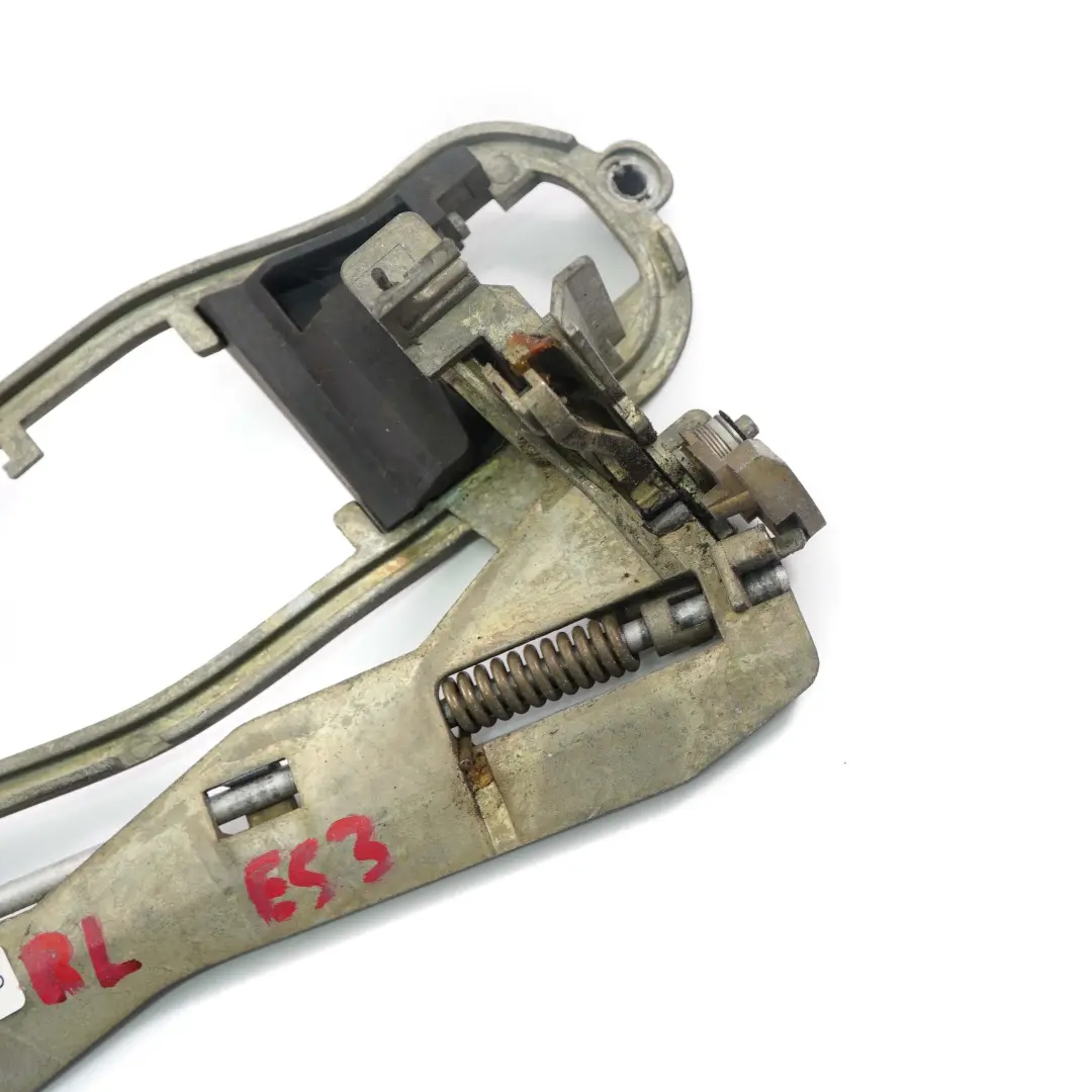 Hintere Tür Träger Außerhalb Basis Griff Links 8243615 für BMW X5 E53 mit Teilenummer 8243635 BMW X5 E53 Hintere Tür Träger Außerhalb Basis Griff Links 8243615 - SKU 8243635 - Teilenummer 8243635