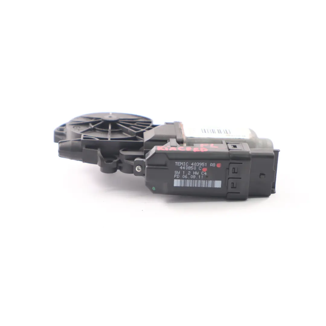 Kia Ceed Lève-Vitre Moteur D'Entraînement Avant Gauche 824501H000 - SKU 82450-1H000 - Numéro de pièce 82450 1H000