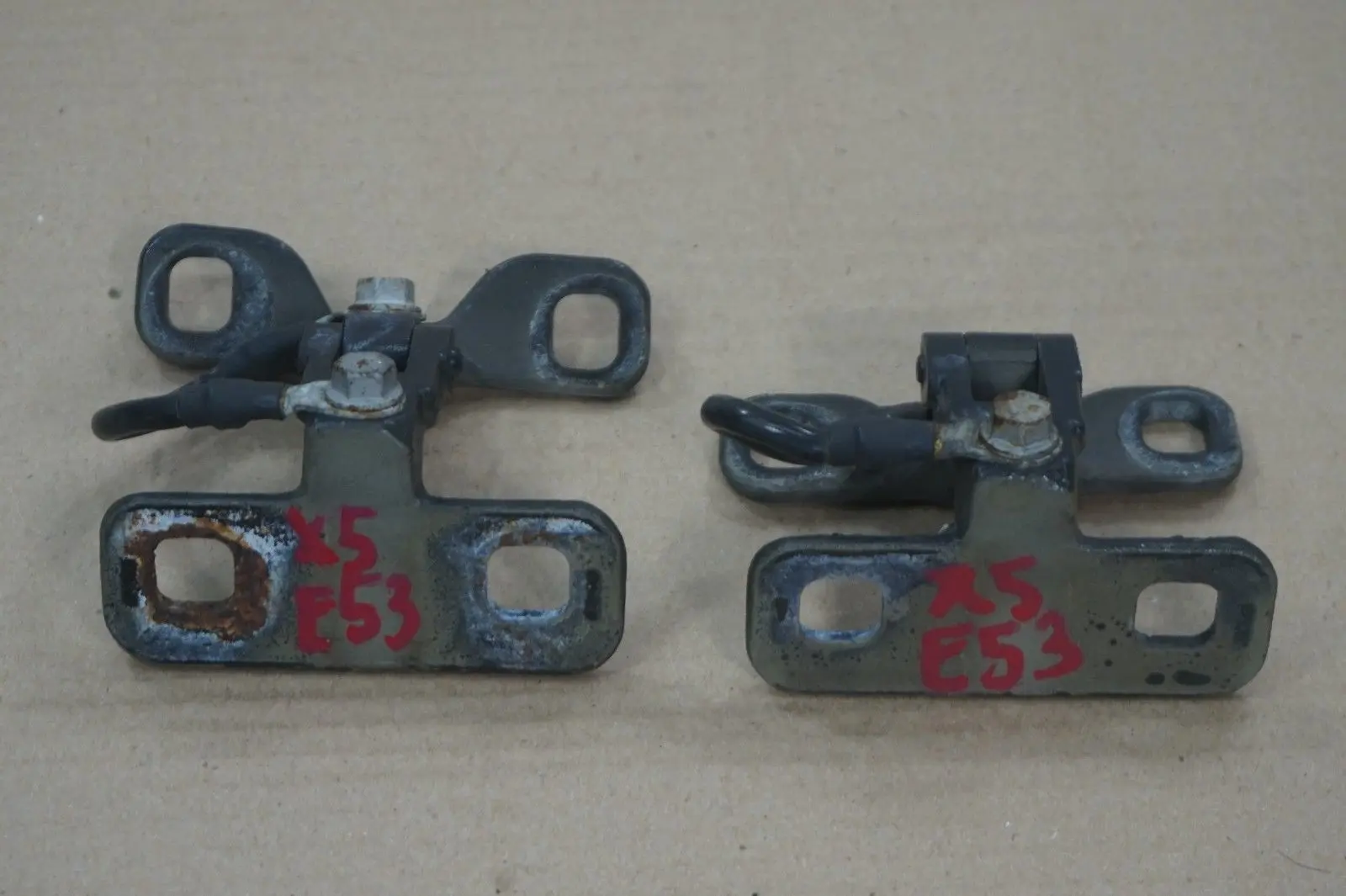 BMW X5 Series E53 Boot Trunk Left Right N/O/S Upper Hinges Set Black