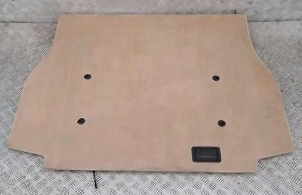 Tappeto Pavimento Bagagliaio Hellbeige Beige per BMW X5 E53 con numero di parte 8250030 BMW X5 E53 Tappeto Pavimento Bagagliaio Hellbeige Beige - SKU 8250030 - Numero di parte 8250030