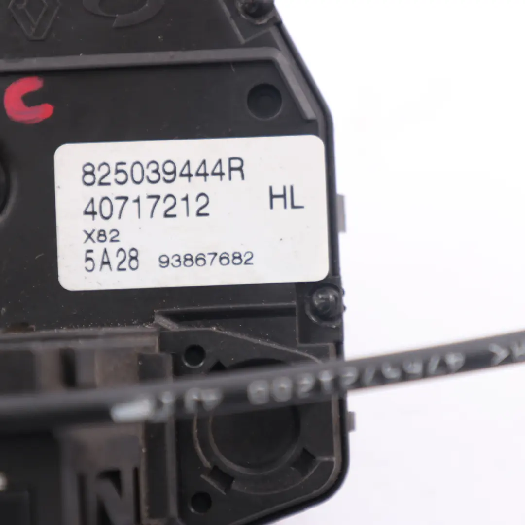 Serrure de porte coulissante Renault Trafic 3 Opel Vivaro B gauche Latch pour à propos du numéro de pièce 825039444R Serrure de porte coulissante Renault Trafic 3 Opel Vivaro B gauche Latch - SKU 825039444R-1 - Numéro de pièce 825039444R