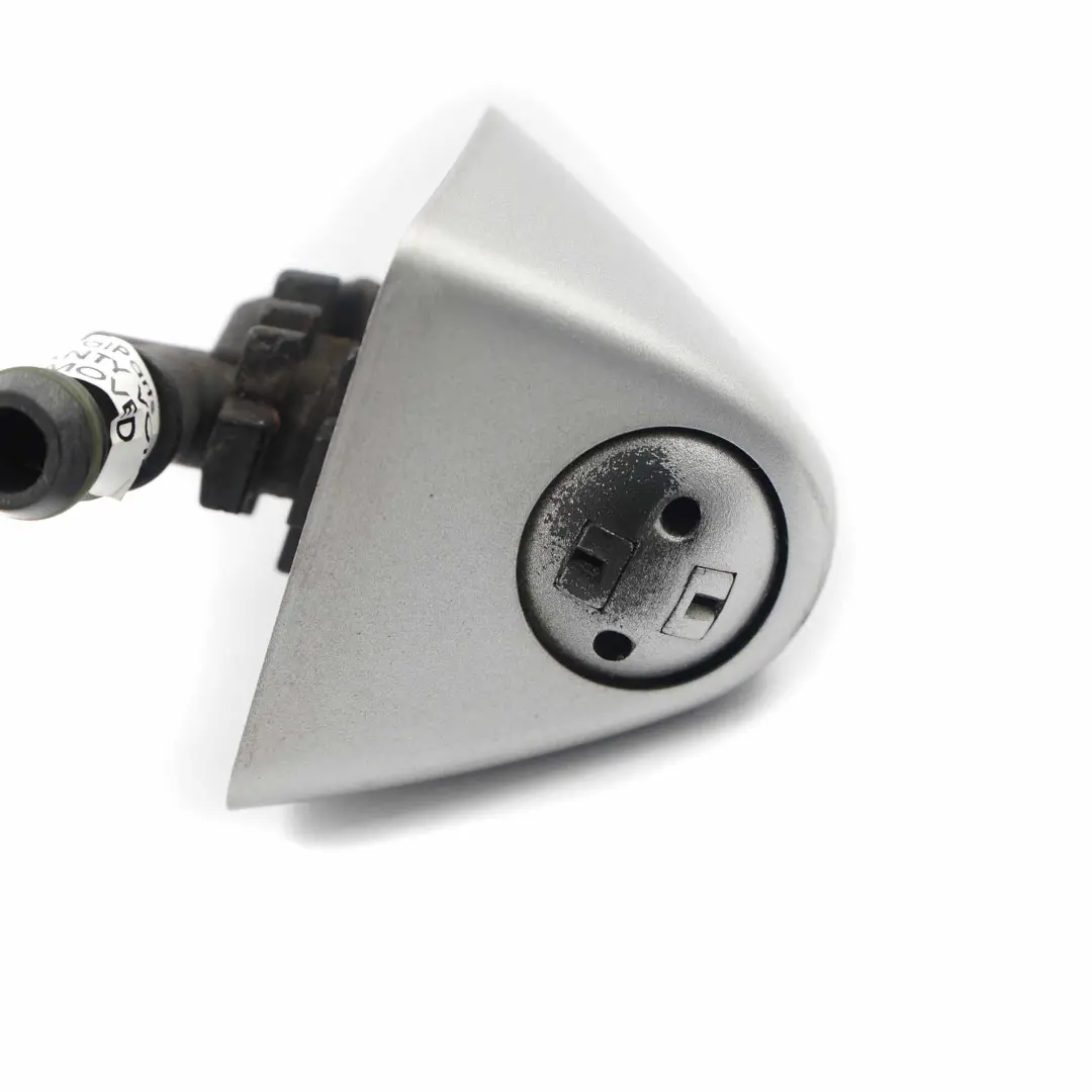 Faro delantero Limpieza Boquilla Spray Derecho Titansilber Silver para BMW X5 E53 con número de pieza 8252746 BMW X5 E53 Faro delantero Limpieza Boquilla Spray Derecho Titansilber Silver - SKU 8252746-TS - Número de pieza 8252746